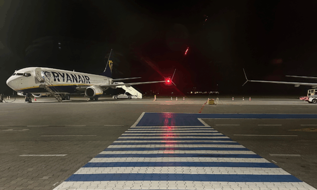 Overbooking w liniach lotniczych – co musisz wiedzieć przed podróżą